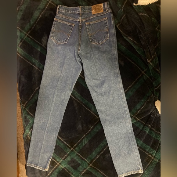 MUST BUNDLE Carolina Blues straight leg jeans - Picture 4 of 8